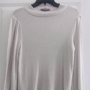 Stylish & Swanky LOFT Light Champagne Gold Ribbed Long Sleeve Shirt size small